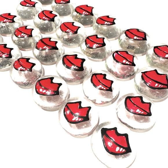 Red Lips Hand Painted Glass Gems Party Decor Favor - Picture 3 of 3